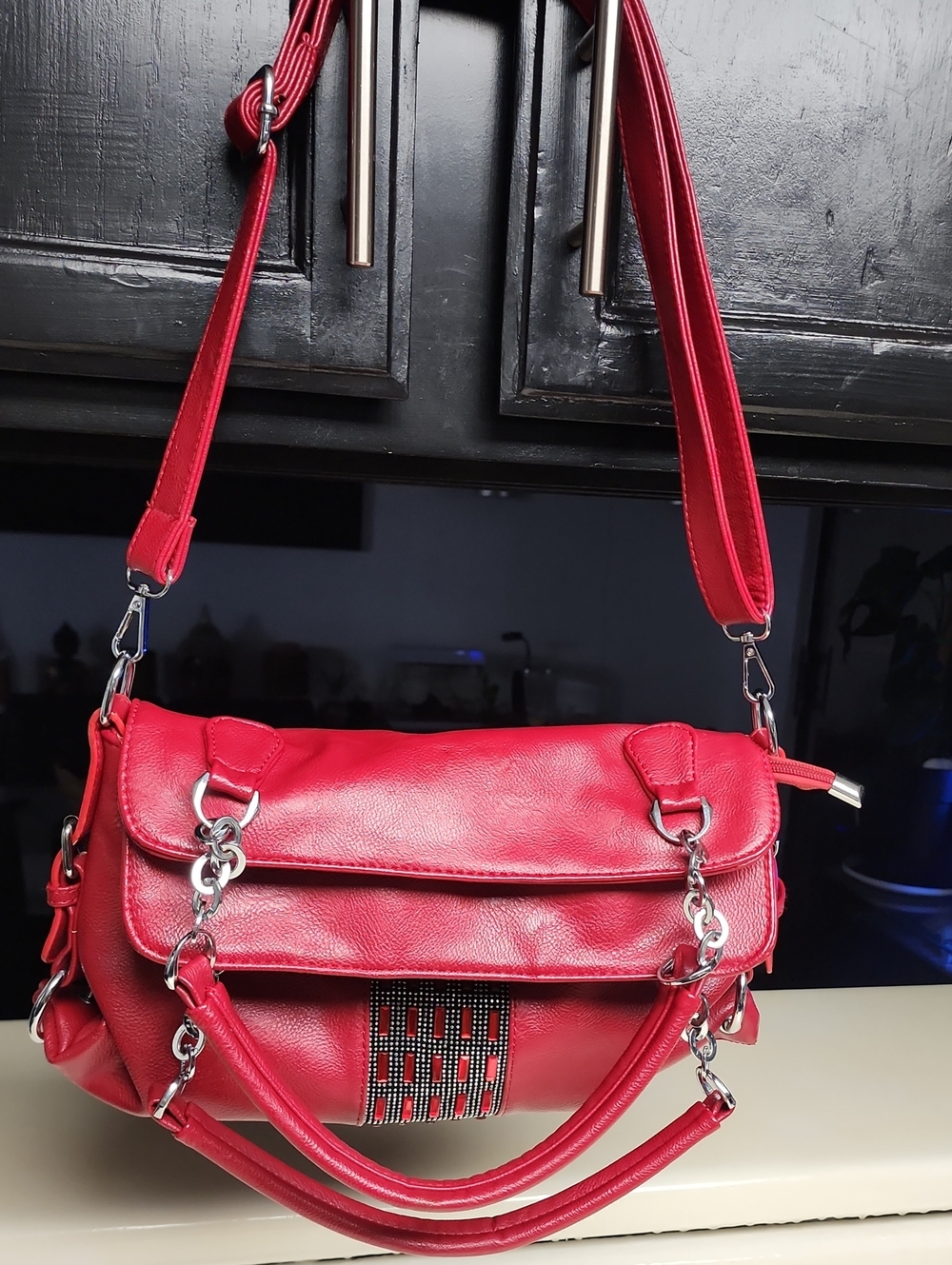 Red Women's Shoulder Bag - Stylish Everyday Crossbody